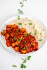 一盘素食主义者Tikka Masala的照片