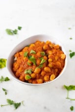 Photo of a bowl of vegan chana masala